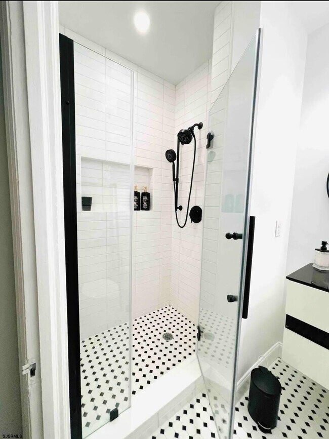 Building Photo - 1 S Bartram Ave