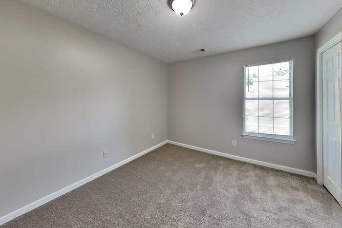Building Photo - 5712 Hidden Brook Cir