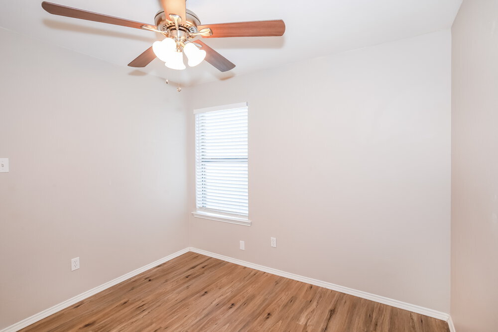 Building Photo - 2607 Mountainview Dr