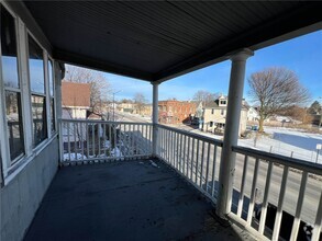Building Photo - 853 N Goodman St
