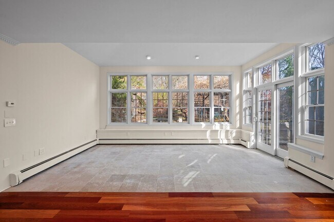 Building Photo - Beautiful 4 Bedroom 3.5 Bathroom Home On Quiet Tree-Lined Street In Millwood.