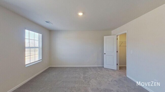 Building Photo - 12 Fernhill Ln
