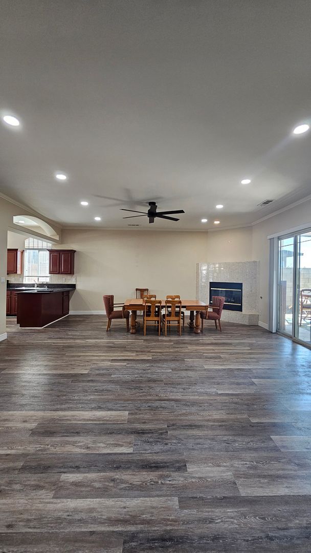 Building Photo - Luxurious Home in North Bakersfield 3 BD 3 BA