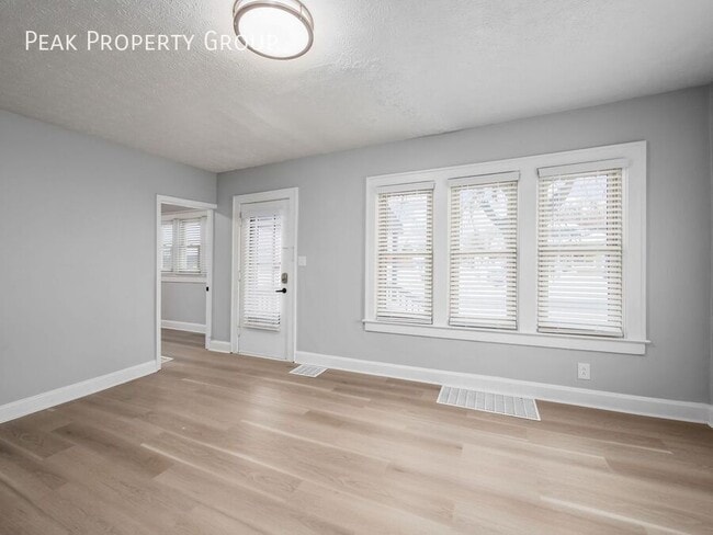 Building Photo - 1000 King Ave