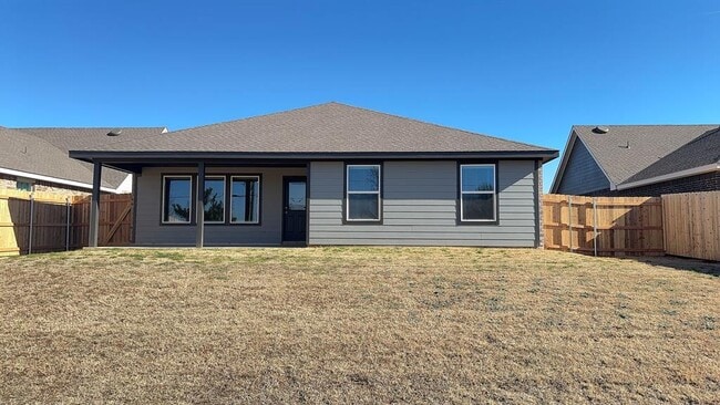 Building Photo - 6101 Green Meadow Ln