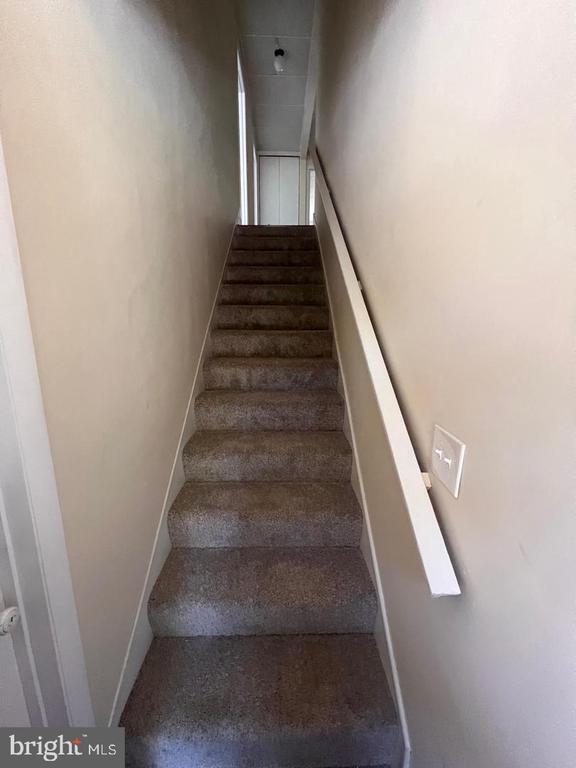 Building Photo - 1015 Francis Ave