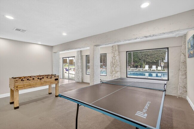 Building Photo - 9940 S Ocean Dr