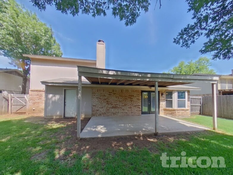 Building Photo - 8033 Berrybrook Dr