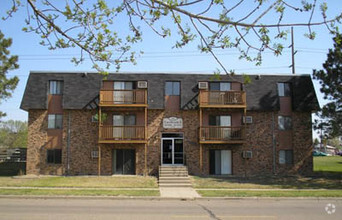 Building Photo - Eastbrook Apartments