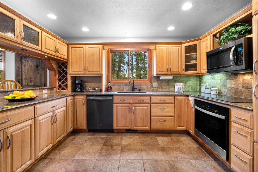 Building Photo - 4515 Red Rock Dr