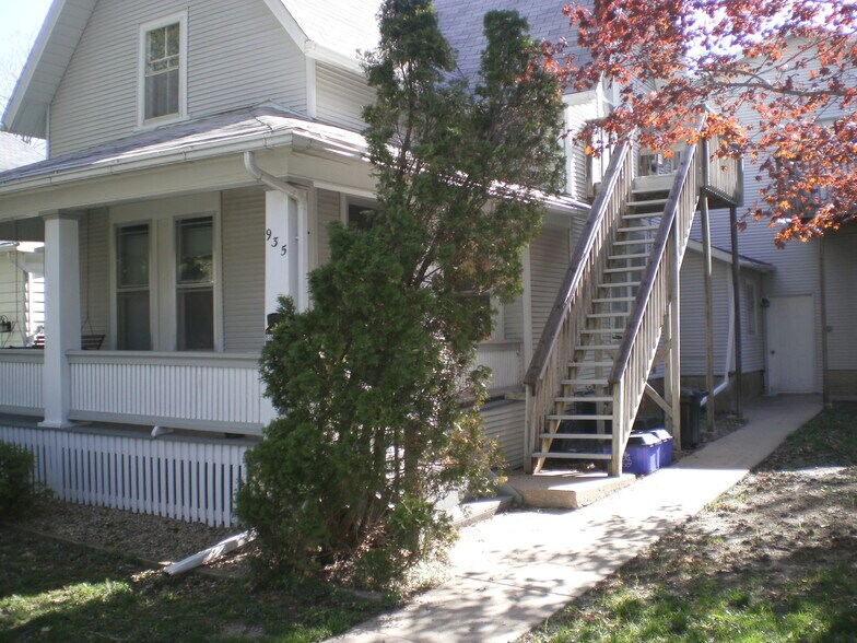 Primary Photo - 935 17th St