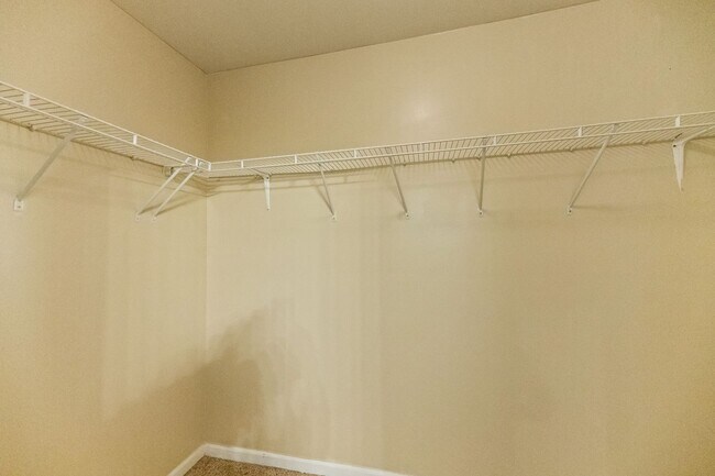 Building Photo - 3 BD 2.5 BA | Charming Home