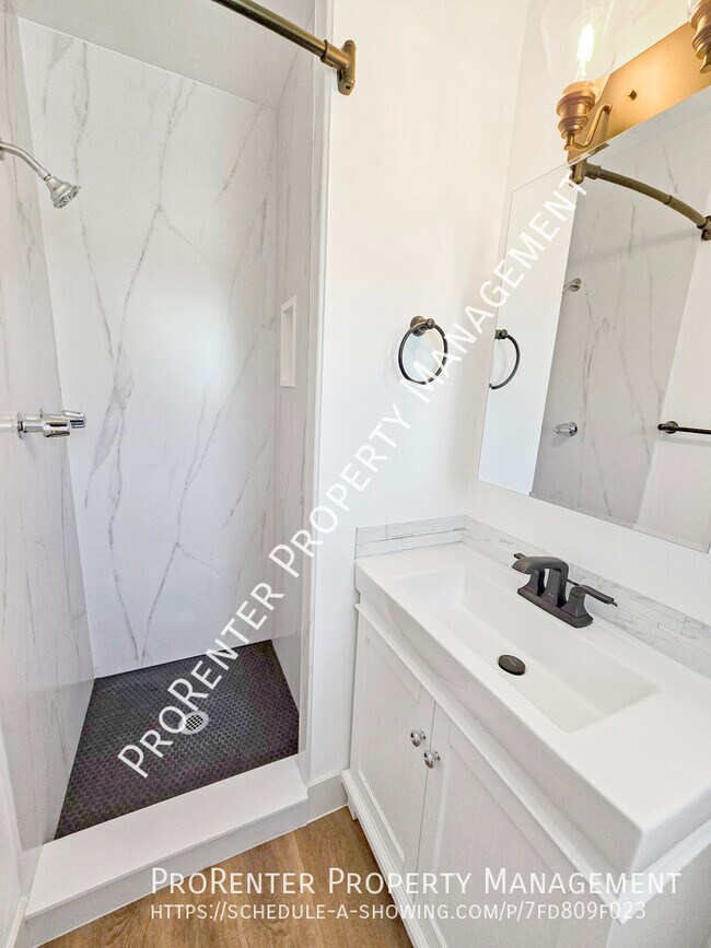 Building Photo - 1280 N 325 E