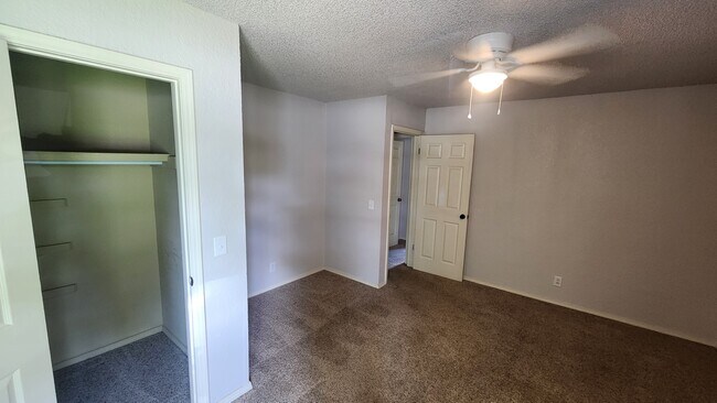 Building Photo - 2508 W Dallas Ct