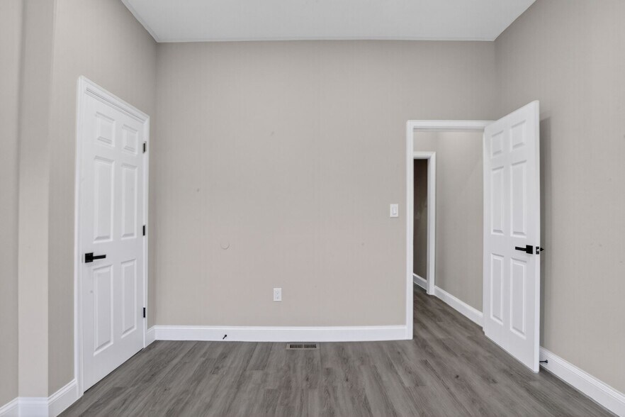 Building Photo - 1106 S Carey St