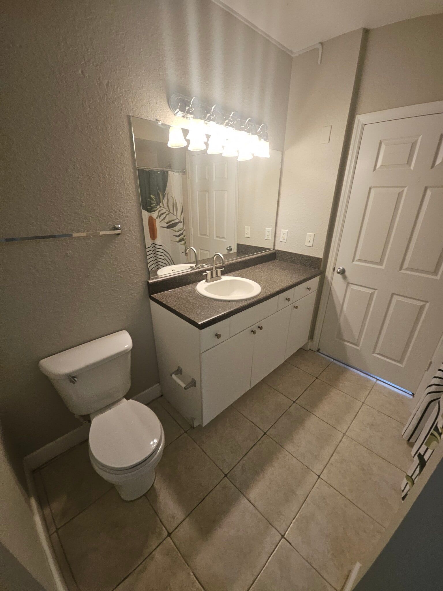 Building Photo - 202 E South St