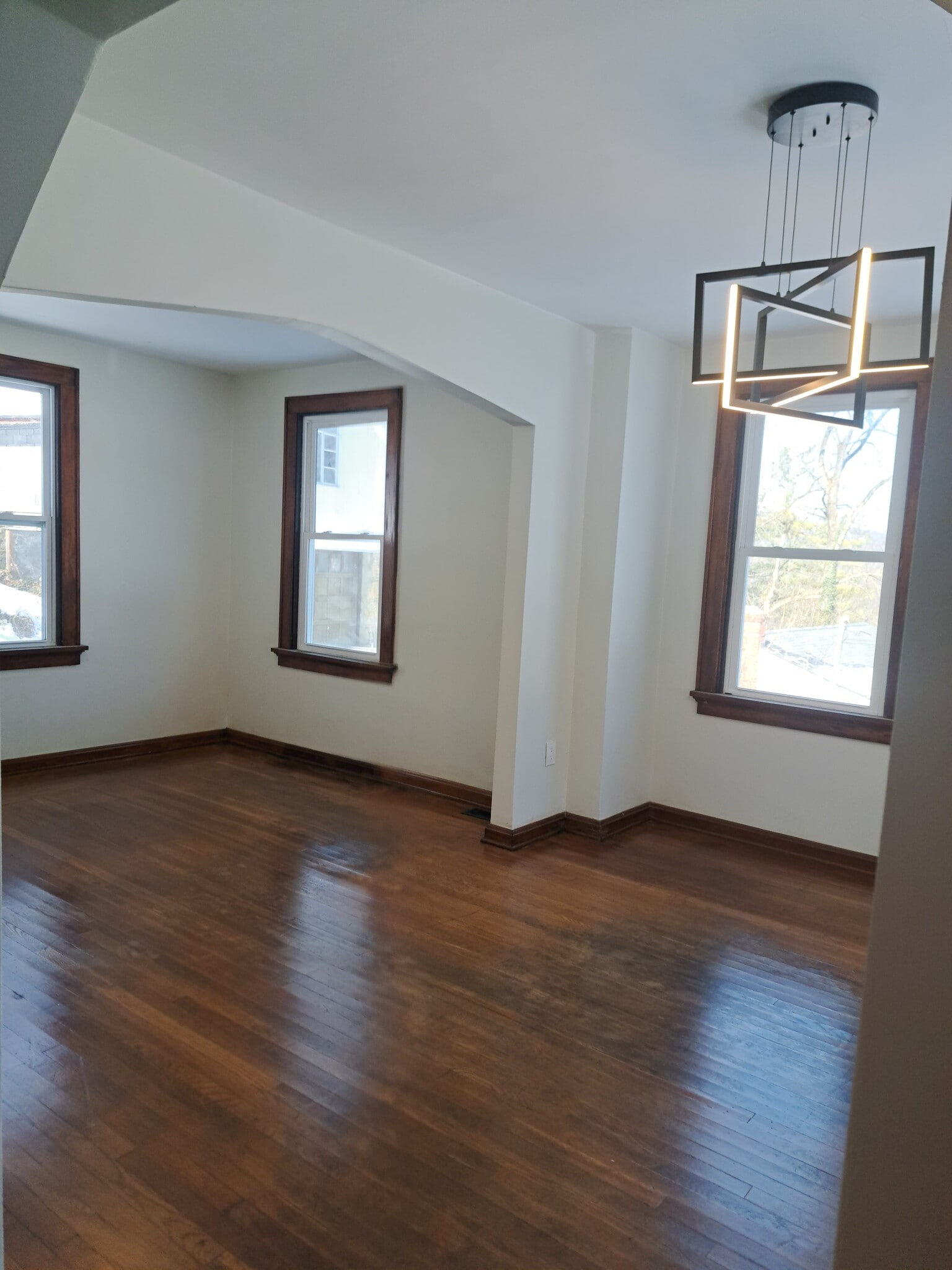 Building Photo - 2231 Graebe Ave