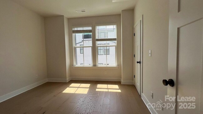 Building Photo - 608 Old Dominion Dr