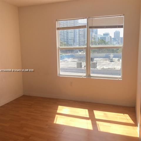 Building Photo - 7326 Collins Ave