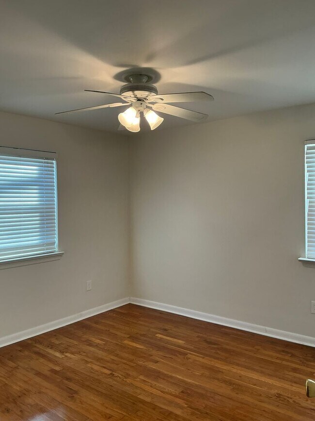 Building Photo - 604 Erford Rd