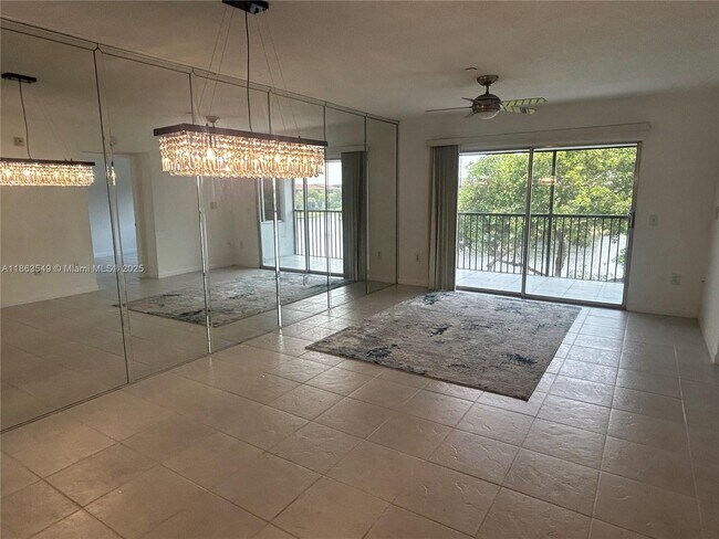Building Photo - 901 SW 141st Ave