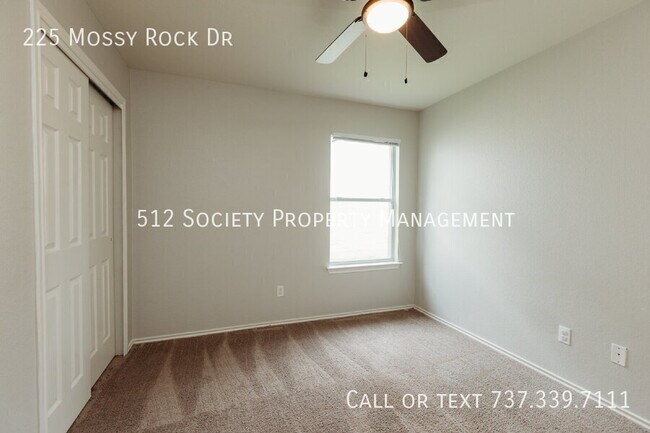 Building Photo - 225 Mossy Rock Dr