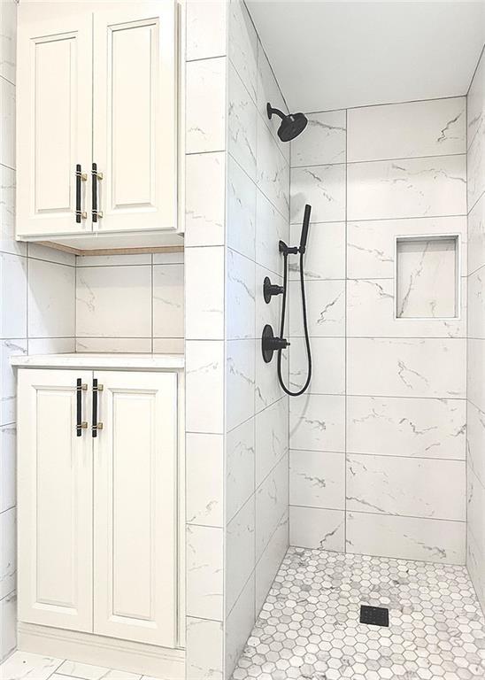 Building Photo - 200 W Paces Ferry Rd NW