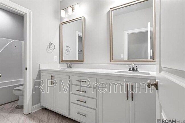 Building Photo - 3673 Spanish Trail