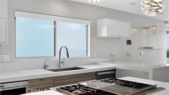 Building Photo - 855 Santa Ana St