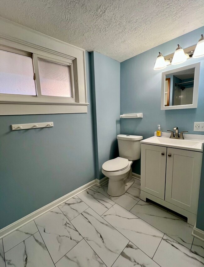 Building Photo - 1116 Murray Ave