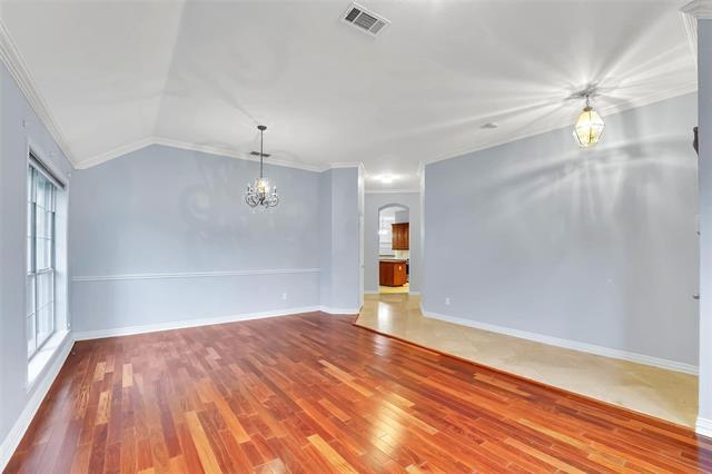 Building Photo - 1211 Greenway Dr