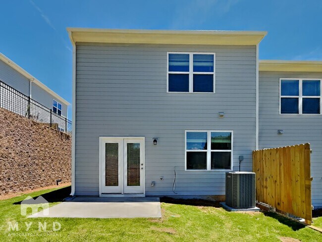 Building Photo - 3569 Bluebird Ct