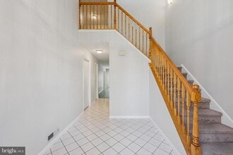 Building Photo - 12 Nutmeg Dr