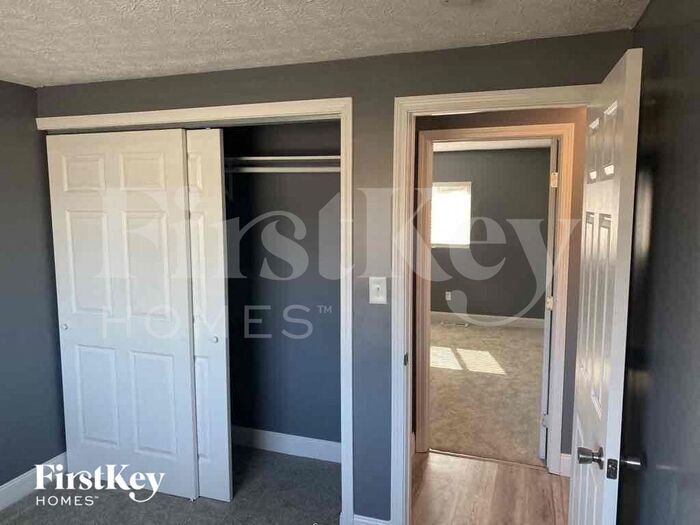 Building Photo - 3103 Valleywood Dr