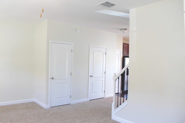 Building Photo - 113 Cedar Point Ln