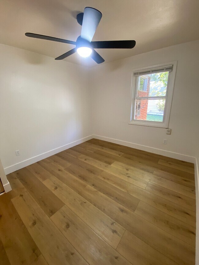 Building Photo - 120 Bellerive Blvd