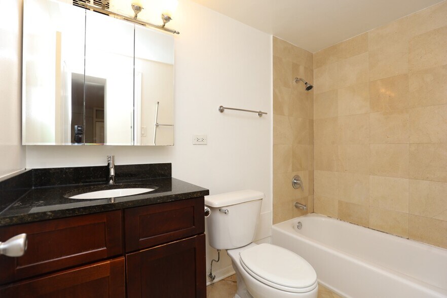 Building Photo - 4180 N Marine Dr