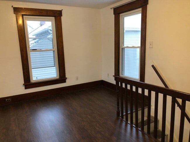 Building Photo - 3 Bedroom Single Family Home for Rent