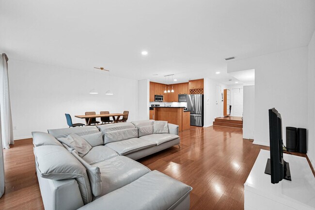 Building Photo - 21385 Marina Cove Cir