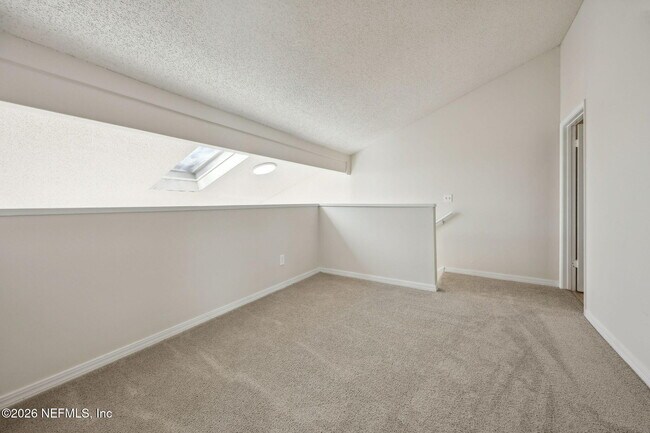 Building Photo - 1604 Challenger Ct W