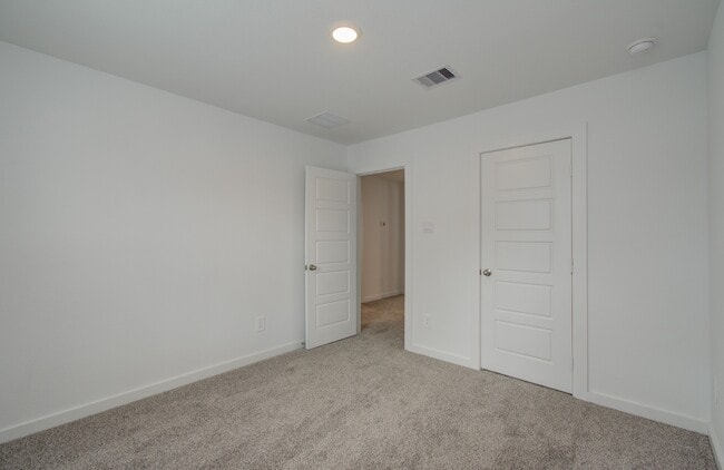 Building Photo - 12318 Churchill downs Dr