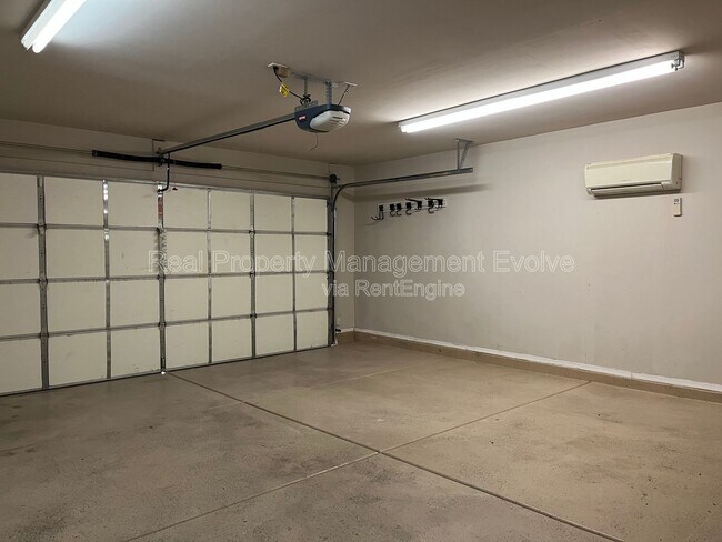 Building Photo - 12022 W Morning Dove Dr