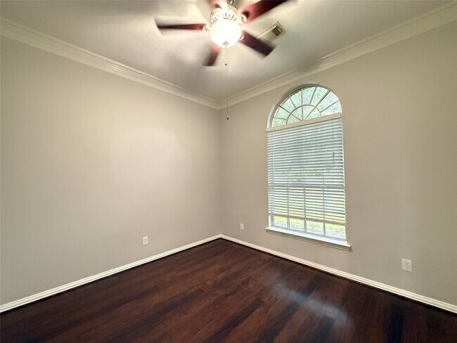 Building Photo - 26823 Lakeridge Park Ln