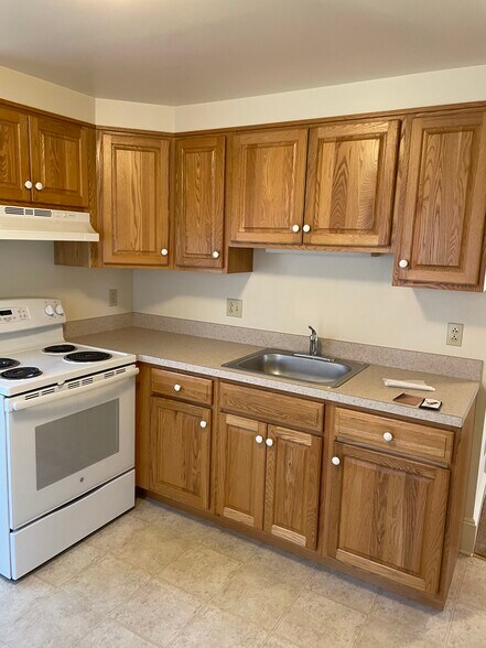 Primary Photo - 159 N Delmorr Ave