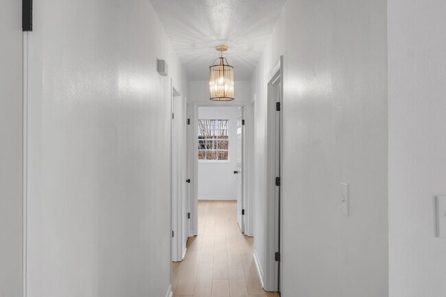 Building Photo - Freshly Remodeled 4 Bedroom 2 Bathroom Single Family Home.