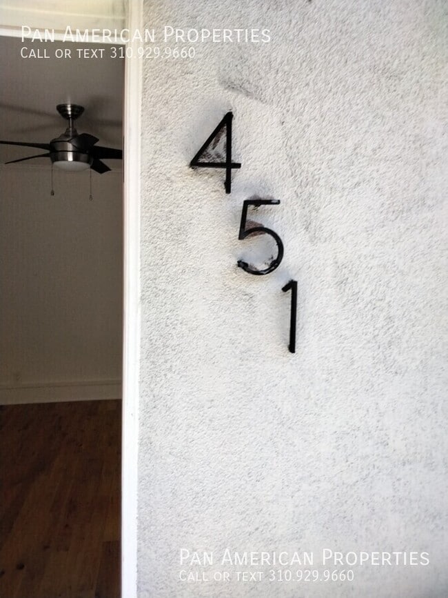 Building Photo - 451 W 4th St