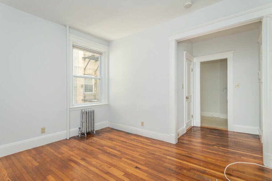 Building Photo - 49 Worthington St