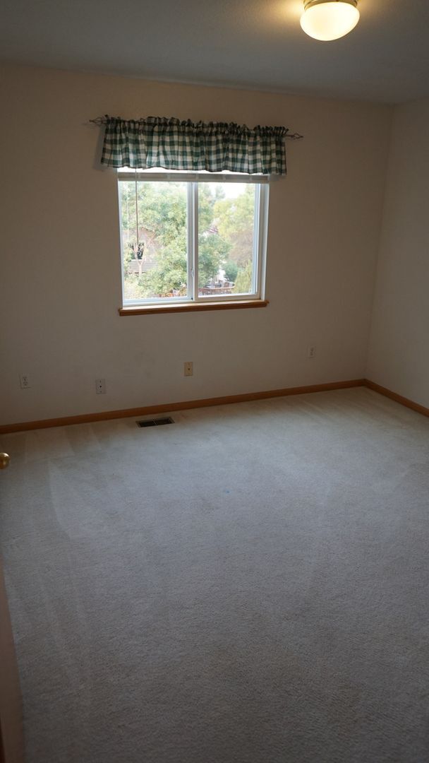 Building Photo - Spacious 3 bed 2.5 Bath, Split-Level Home in South Fort Collins!