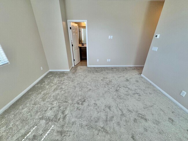 Building Photo - RICHMOND AMERICAN DESIGNER HOME FEATURING ...