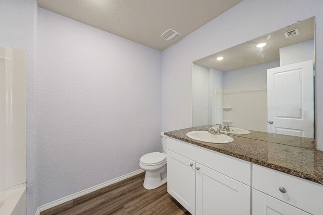 Building Photo - 4 Bedroom/2.5 Bath Elm Valley Subdivision